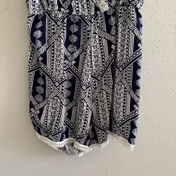 NWT Raya Sun XL Romper Boho Print Lace Trim Strappy Jumpsuit - Picture 3 of 6